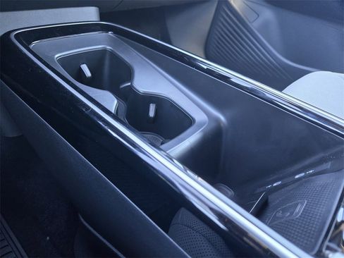 New 2025 Volkswagen ID.4 Pro S Plus image 16