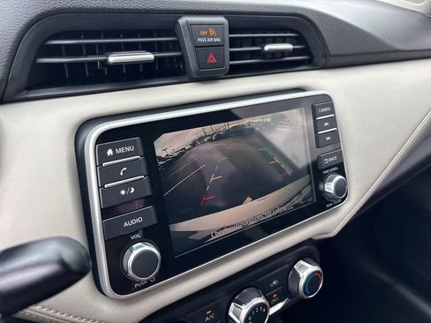 Used 2020 Nissan Versa SV FWD image 20