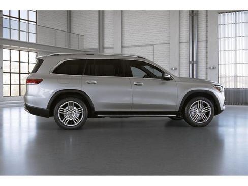 Used 2023 Mercedes-Benz GLS 450 4MATIC image 18