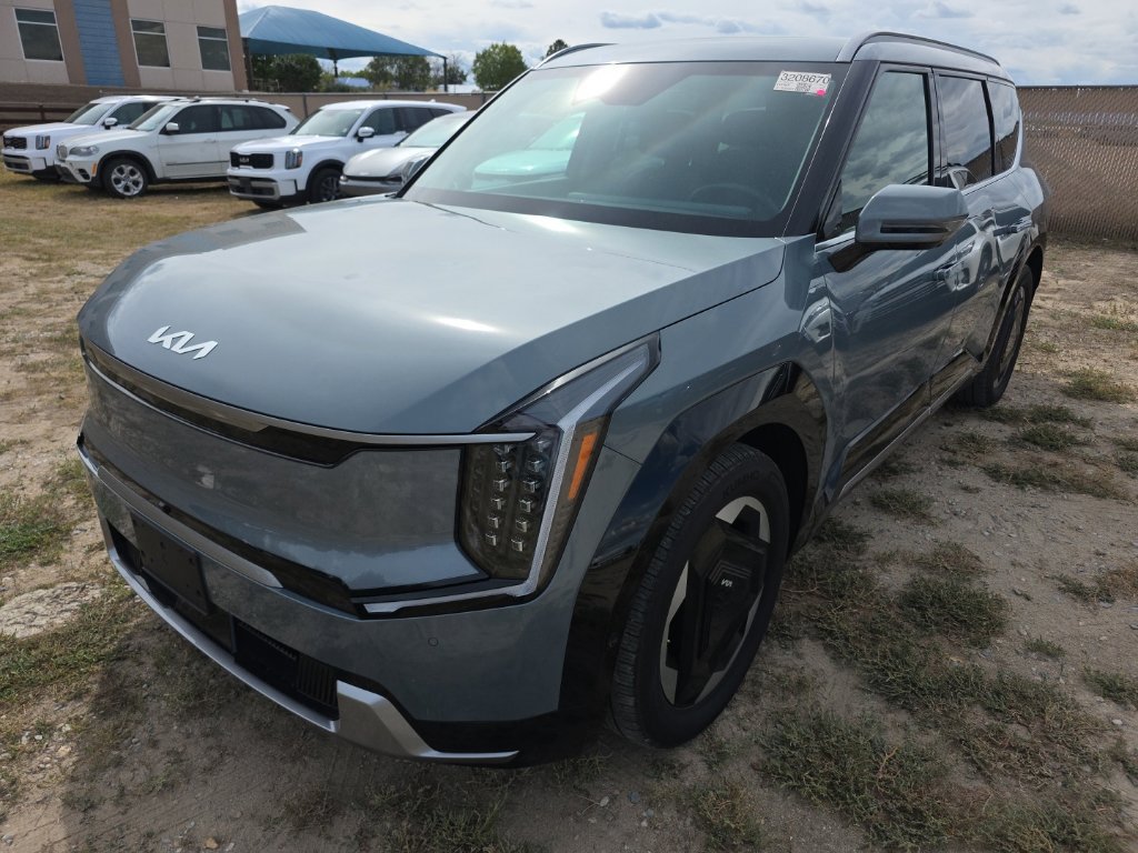Certified 2024 Kia EV9 Land AWD/4WD image 1