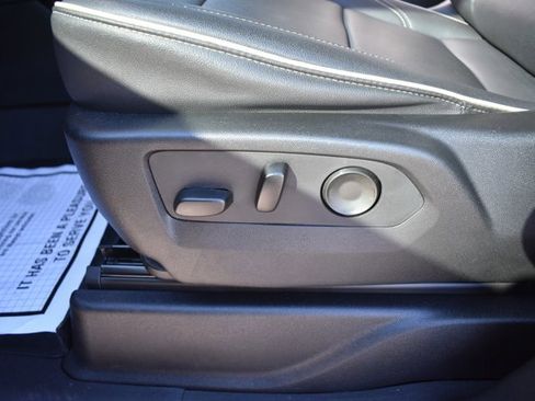 Used 2023 GMC Yukon SLT w/ LPO, Floor Liner Package image 13