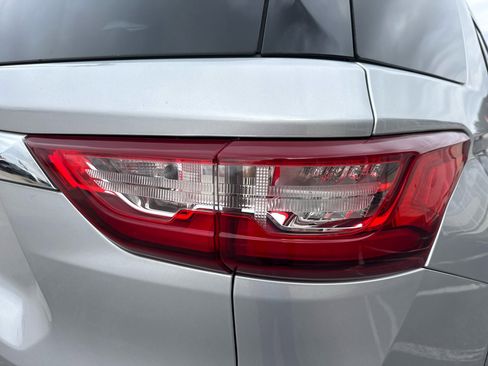 Used 2019 Chevrolet Traverse LT w/ LT Premium Package image 64