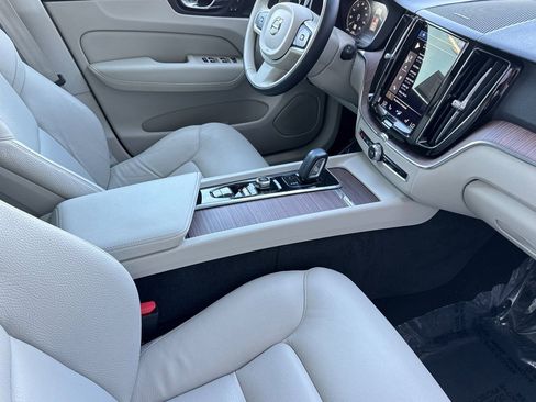 Used 2021 Volvo XC60 T8 Inscription Expression w/ Advanced Package image 17