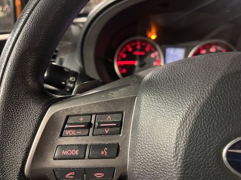 Used 2014 Subaru Crosstrek 2.0i Premium w/ Moonroof Package image 13