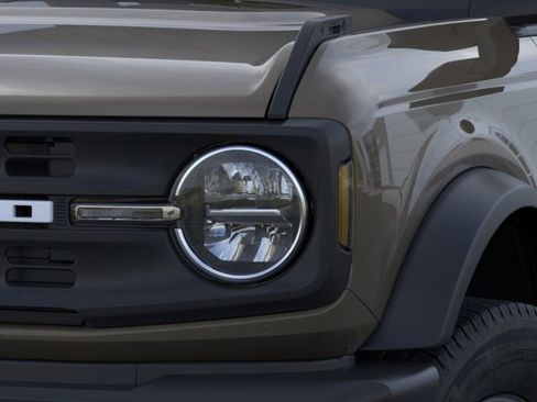 New 2025 Ford Bronco 4-Door AWD/4WD image 9