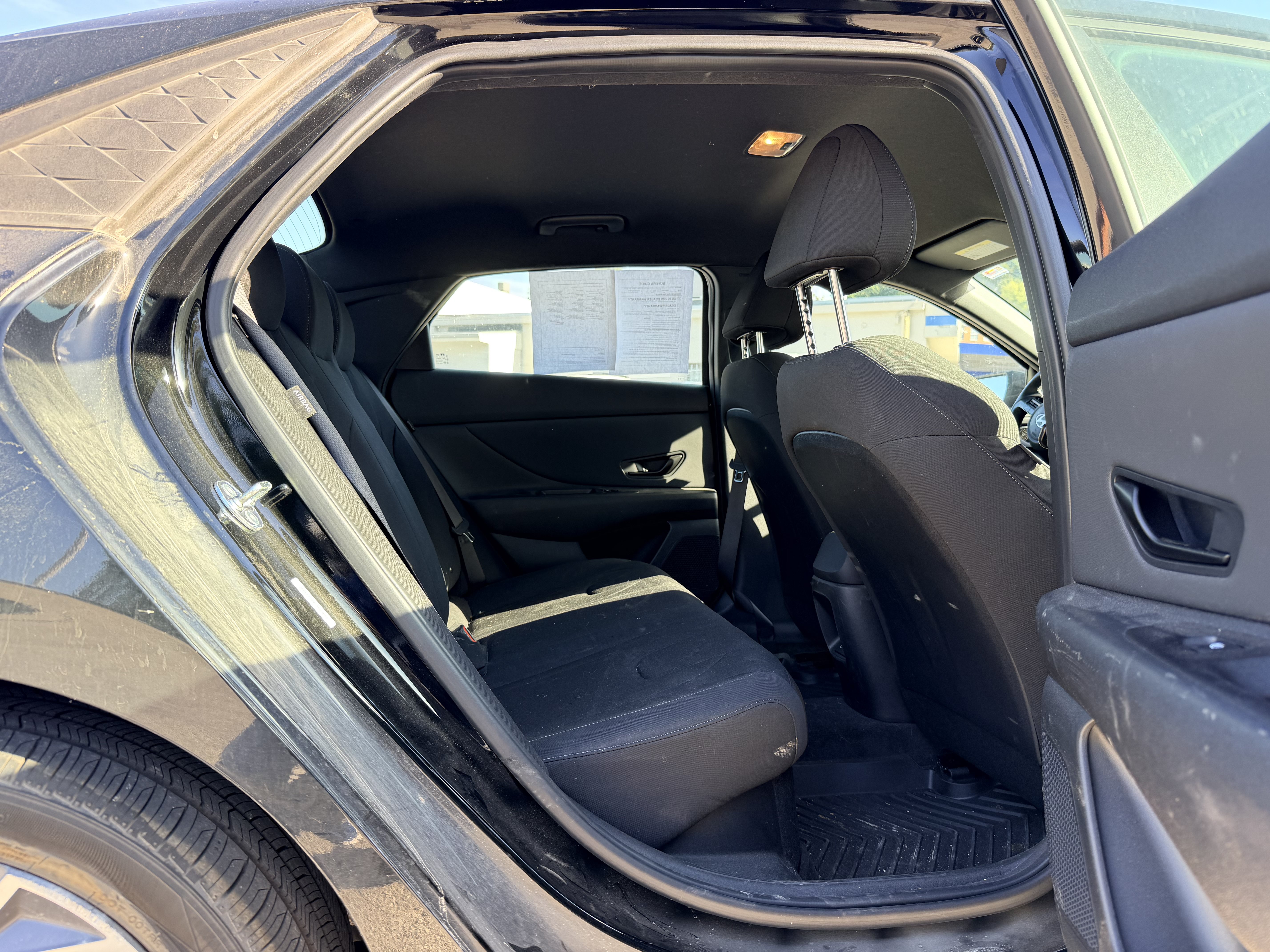 Used 2025 Hyundai Elantra SEL FWD image 9