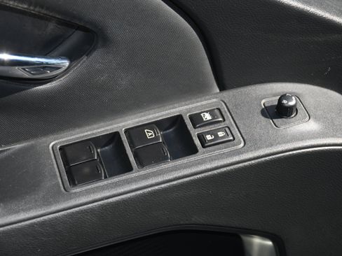 Used 2023 Nissan Frontier SV RWD image 10