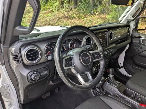 Certified 2022 Jeep Wrangler Unlimited Sahara w/ Cold Weather Group AWD/4WD image 12