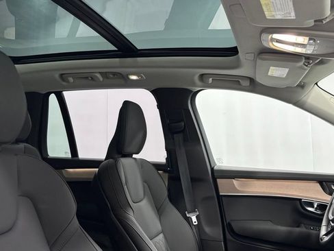 Certified 2026 Volvo XC90 B6 Plus AWD/4WD image 19