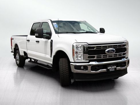 Used 2023 Ford F350 XLT AWD/4WD image 7