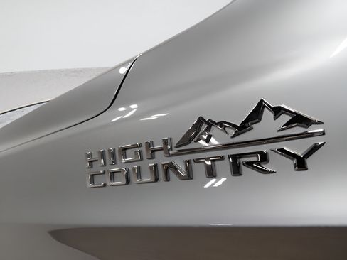 Certified 2023 Chevrolet Suburban High Country w/ Max Trailering Package AWD/4WD image 24