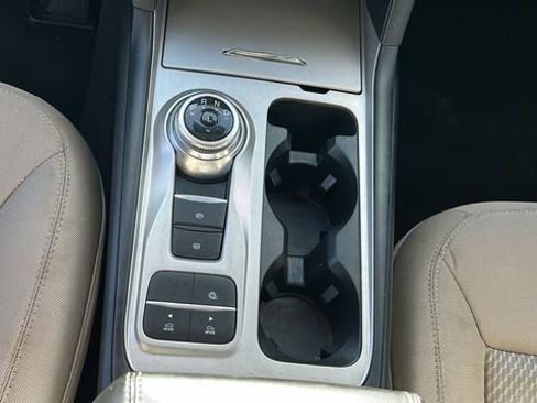 Certified 2022 Ford Explorer XLT RWD image 22
