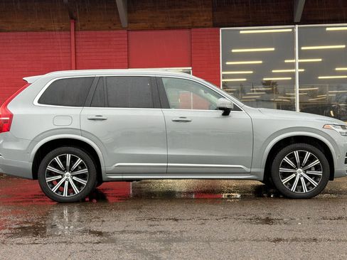 Used 2024 Volvo XC90 B6 Plus AWD/4WD image 3