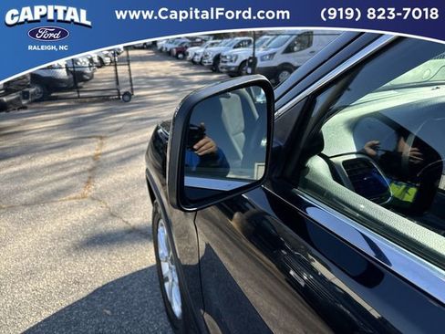 Used 2015 Jeep Grand Cherokee Laredo w/ Quick Order Package 23E image 12