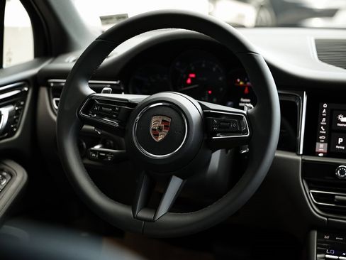 New 2026 Porsche Macan image 29