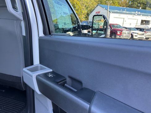 New 2026 Ford F550 4x4 Crew Cab image 22