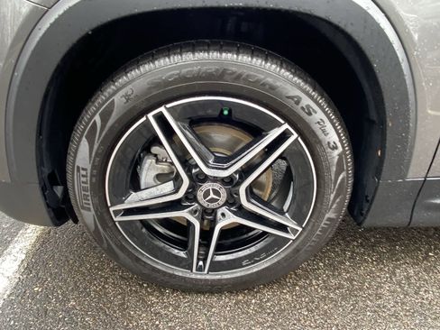 Used 2021 Mercedes-Benz GLB 250 GLB 250 image 14