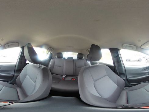 Used 2025 Toyota Prius LE image 42