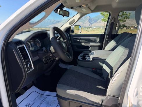 Used 2016 RAM 3500 SLT AWD/4WD image 12