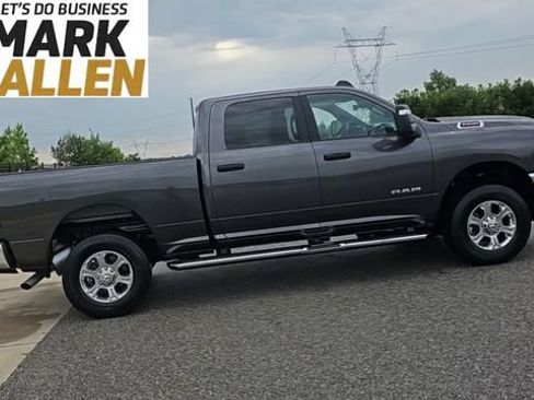 Used 2025 RAM 2500 Big Horn AWD/4WD image 9