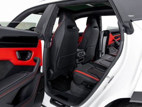 Used 2024 Lamborghini Urus S image 44