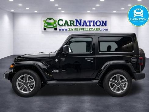 Used 2018 Jeep Wrangler Unlimited Sahara w/ Dual Top Group AWD/4WD image 5