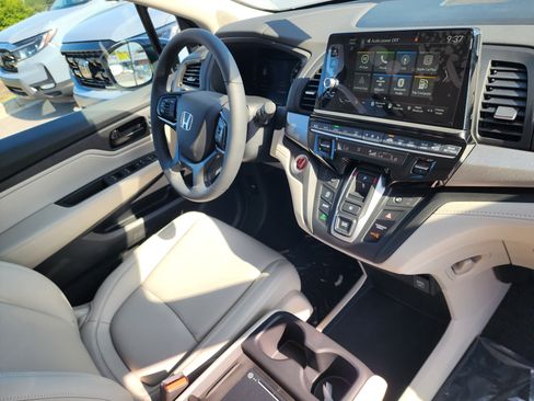 New 2026 Honda Odyssey EX-L image 8