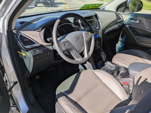 Used 2015 Hyundai Santa Fe GLS w/ Option Group 02 FWD image 11