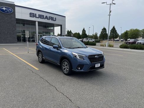 Used 2023 Subaru Forester Premium AWD/4WD image 12