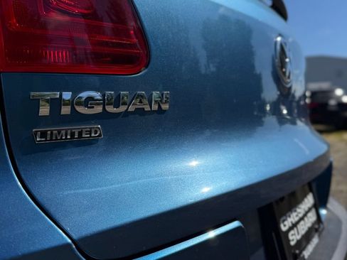 Used 2017 Volkswagen Tiguan Limited w/ Alloy Wheels Package AWD/4WD image 40