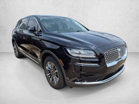 Used 2022 Lincoln Nautilus Reserve AWD/4WD image 3