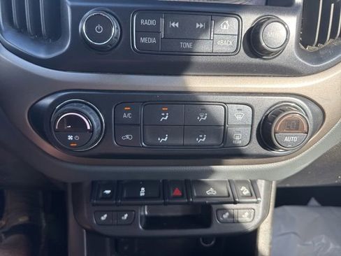 Used 2017 Chevrolet Colorado Z71 AWD/4WD image 17