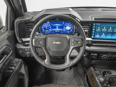 Used 2025 Chevrolet Silverado 1500 High Country AWD/4WD image 16
