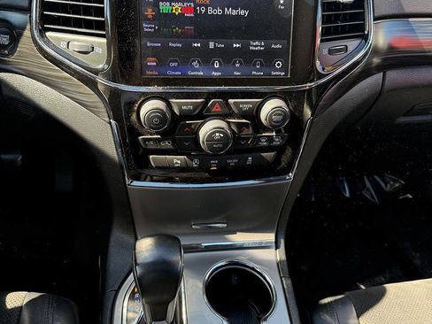 Used 2020 Jeep Grand Cherokee Altitude image 10
