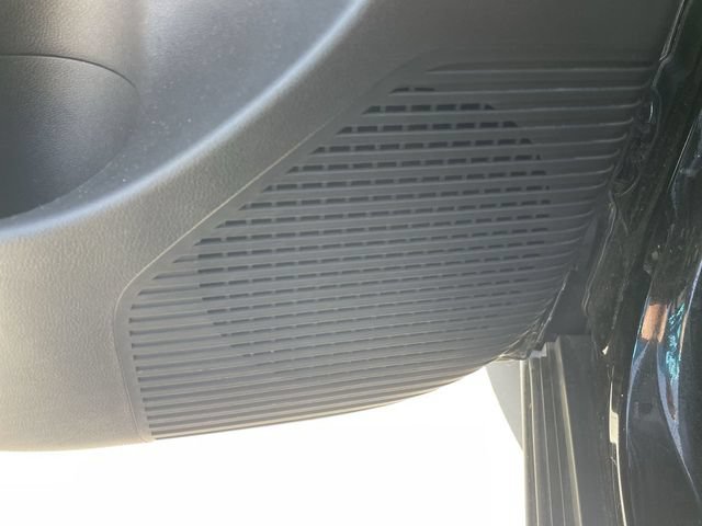 Used 2025 Hyundai Kona SEL FWD image 23
