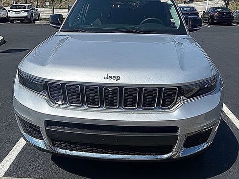 Used 2023 Jeep Grand Cherokee L Limited w/ Luxury Tech Group II AWD/4WD image 1