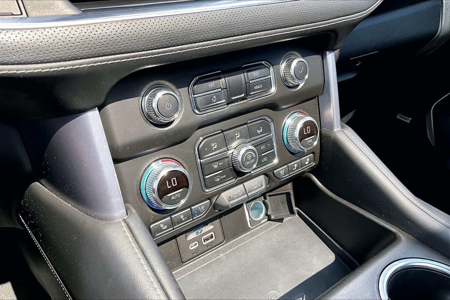 Used 2021 GMC Yukon SLT w/ SLT Premium Package RWD image 35