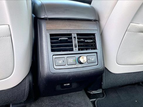 Used 2017 Toyota Avalon Limited w/ Carpet Mat Package FWD image 32