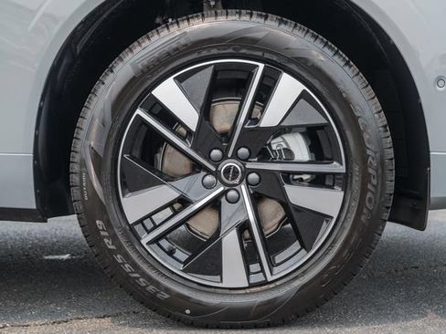 New 2026 Volvo XC60 B5 Plus w/ Protection Package Premier AWD/4WD image 18