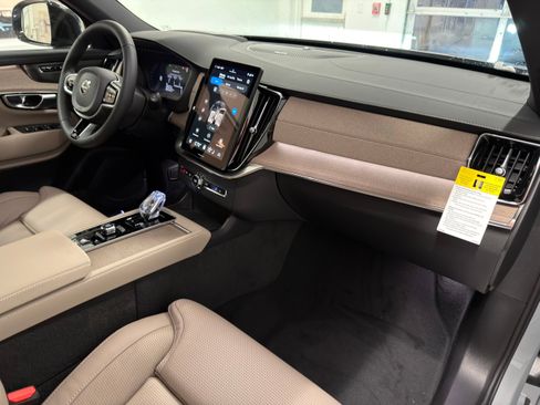 New 2026 Volvo XC90 T8 Ultra w/ Protection Package AWD/4WD image 28