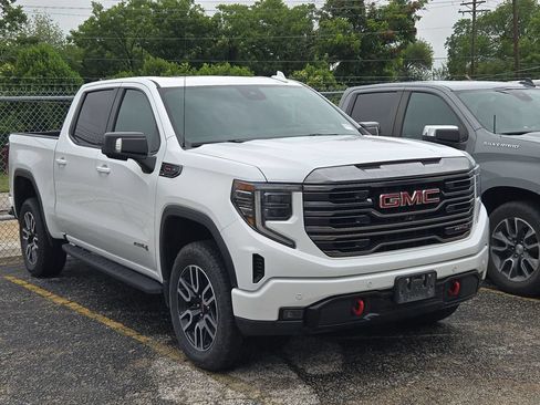 Used 2023 GMC Sierra 1500 AT4 w/ AT4 Premium Package AWD/4WD image 1