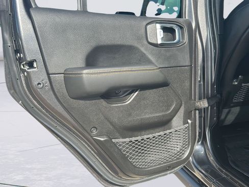Used 2024 Jeep Gladiator Sport AWD/4WD image 21