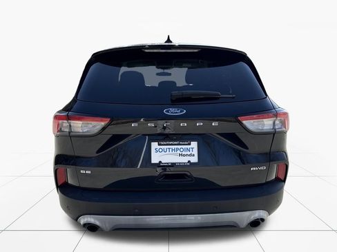 Used 2021 Ford Escape SE image 7