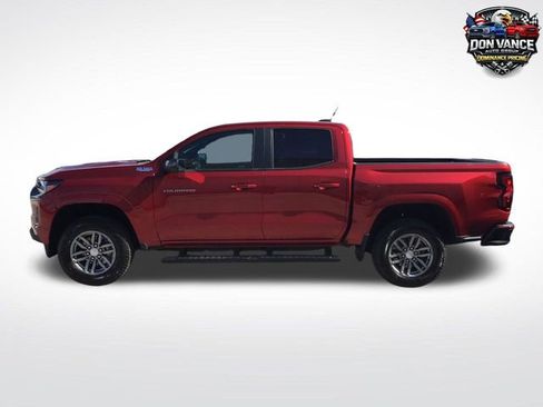 Used 2024 Chevrolet Colorado LT w/ LT Convenience Package II RWD image 2