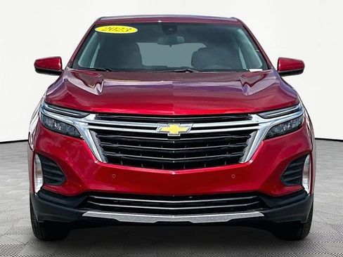 Used 2023 Chevrolet Equinox LT image 2