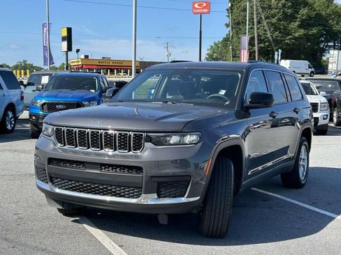 Used 2023 Jeep Grand Cherokee L Laredo w/ Luxury Tech Group I AWD/4WD image 6