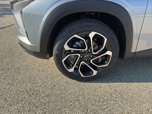 New 2026 Chevrolet Trax RS w/ Driver Confidence Package FWD image 8