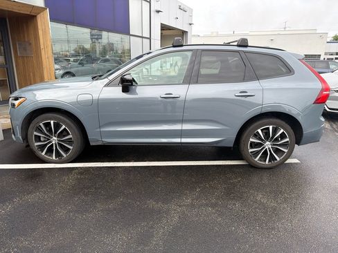 Used 2023 Volvo XC60 T8 Plus w/ Climate Package AWD/4WD image 3