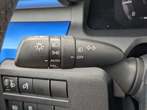 Used 2025 Toyota Tacoma TRD Off-Road AWD/4WD image 6