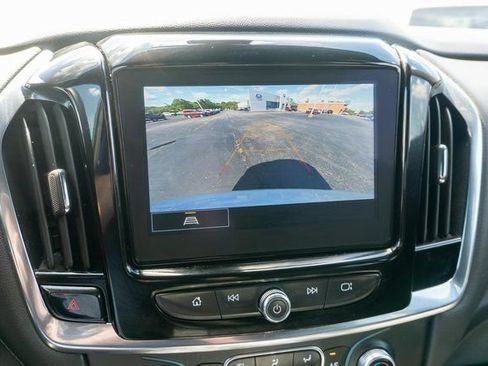 Used 2023 Chevrolet Traverse LT AWD/4WD image 28